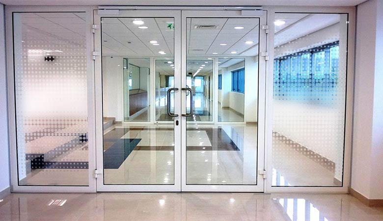 درب برقی تلسکوپی چگونه کار می کند؟
